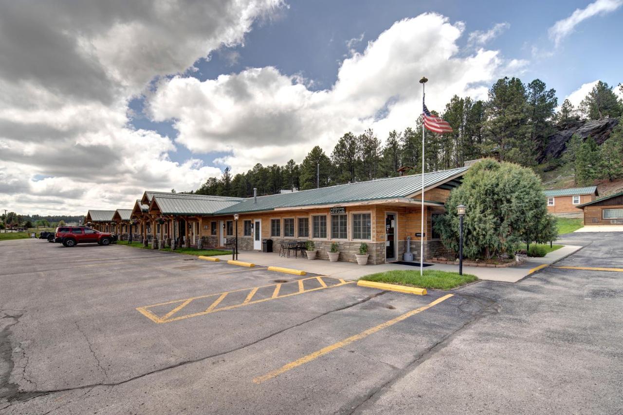 Rock Crest Lodge & Cabins Custer Extérieur photo