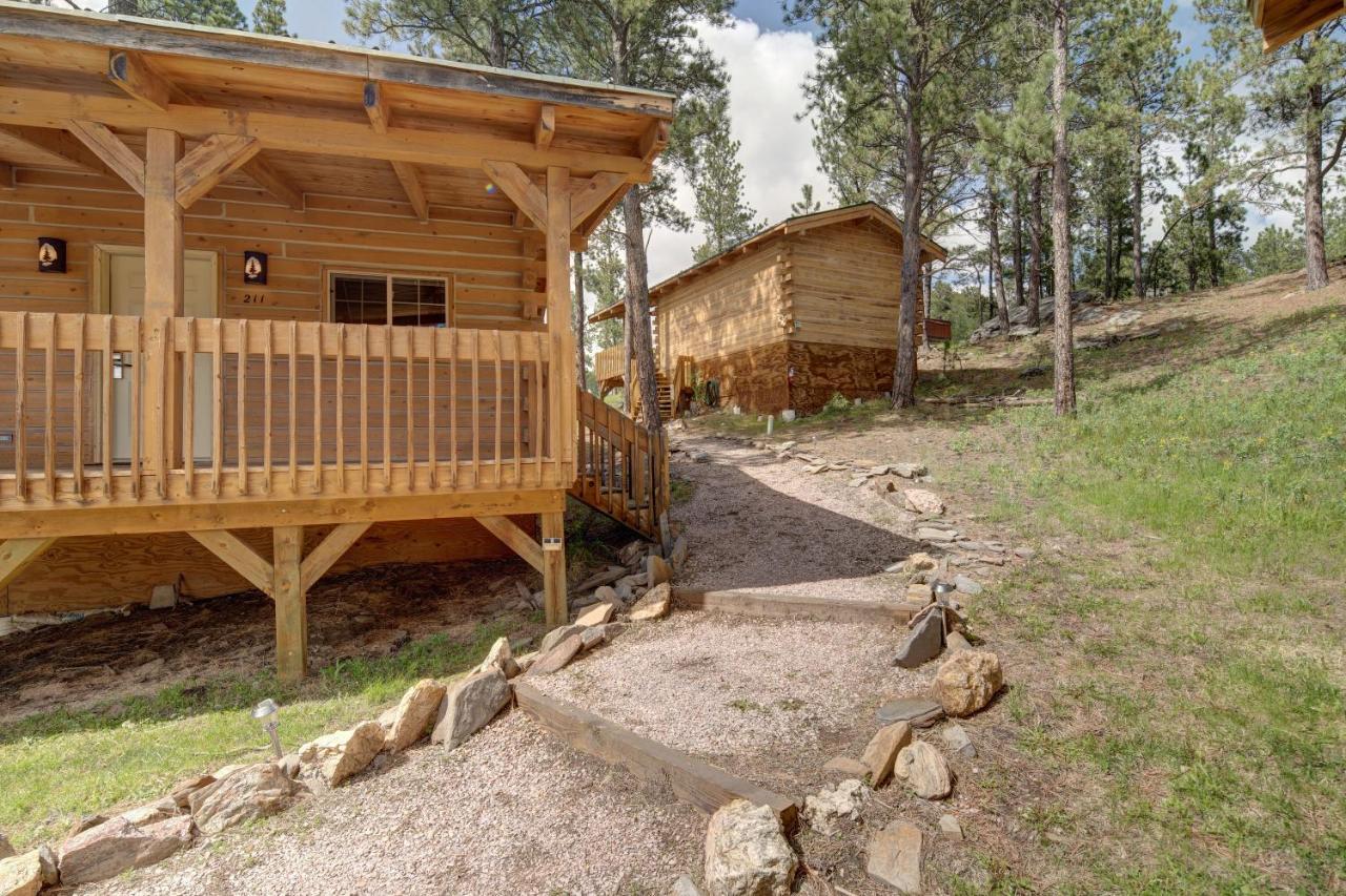 Rock Crest Lodge & Cabins Custer Extérieur photo