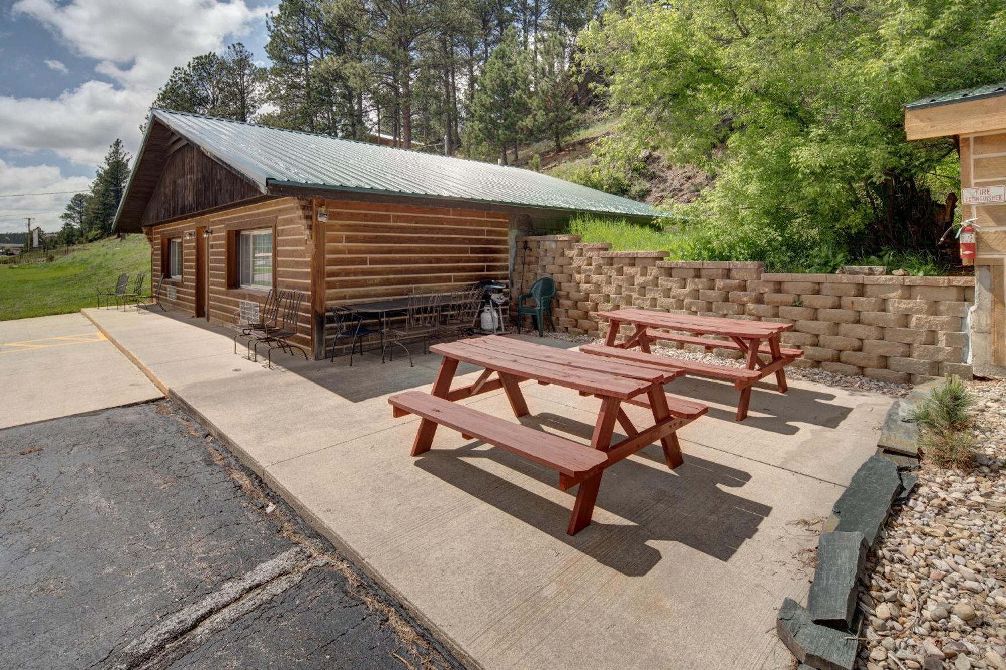 Rock Crest Lodge & Cabins Custer Extérieur photo